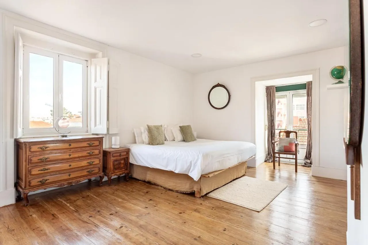 Joivy Cosy 2-Bed Flat In Arroios location
